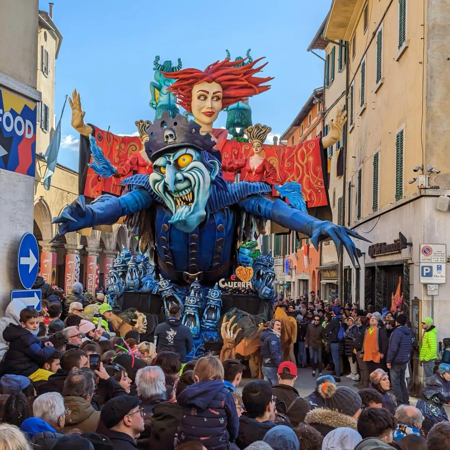 Carnevale di Foiano, si parte. Cantieri in fibrillazione: oggi l’estrazione dei carri