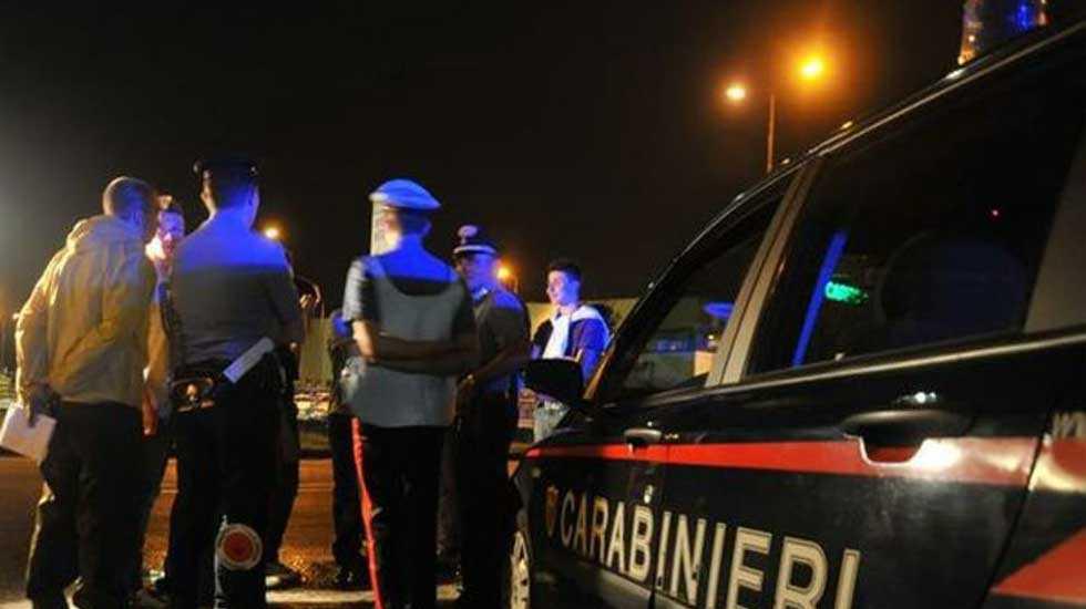 https://www.lanazione.it/image-service/view/acePublic/alias/contentid/Y2ExMjU5MDEtMTU0Mi00/0/carabinieri-incidente-notte.jpeg?f=16:9&w=1200&h=630