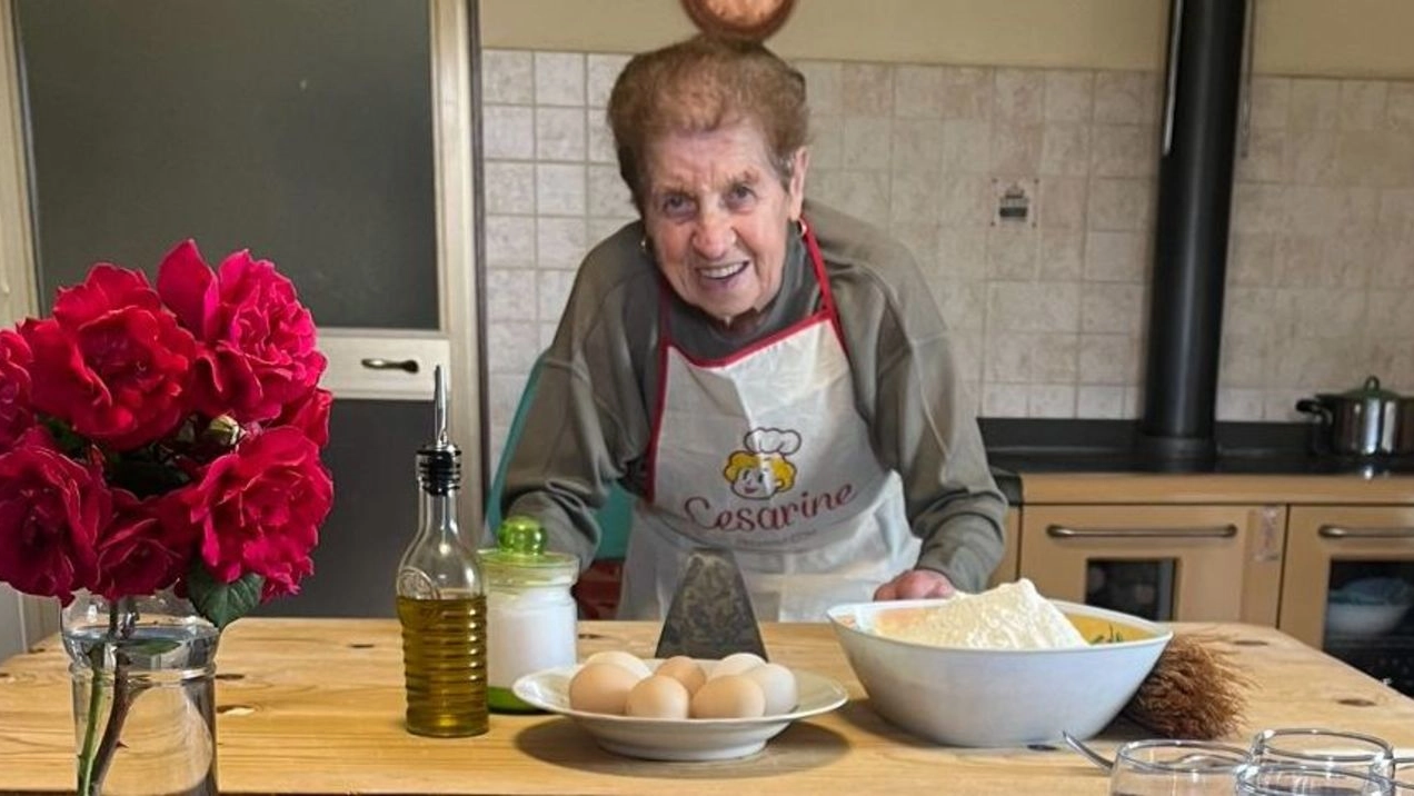 Nonna Natalina durante la preparazione di una ricetta