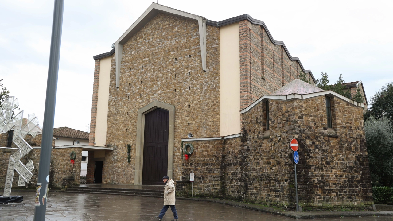 Isolotto, salma profanata in chiesa (Foto Giuseppe Cabras / New Press Photo)