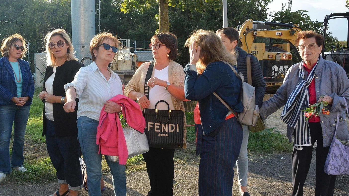 Antenna, in strada per festeggiare. Via Sicilia dal presidio al brindisi: "Ma non è finita, siamo in allerta"