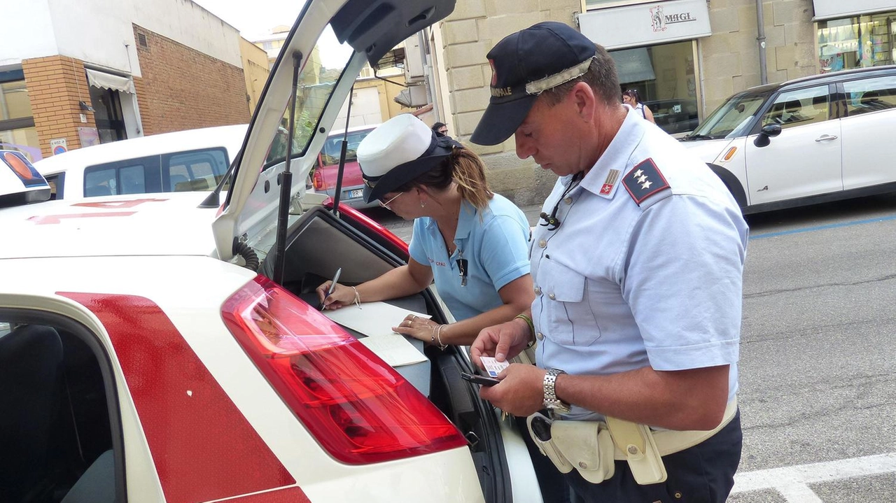 La polizia municipale di Montemurlo è intervenuta in via Montalese per un sinistro in cui è rimasto coinvolto un pedone