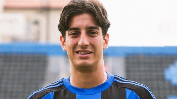 Il Pisa accelera sul mercato con l'ufficializzazione di Samuele Angori e l'accordo per Mehdi Leris. Nuovi arrivi in vista e trattative in corso per rafforzare la squadra.