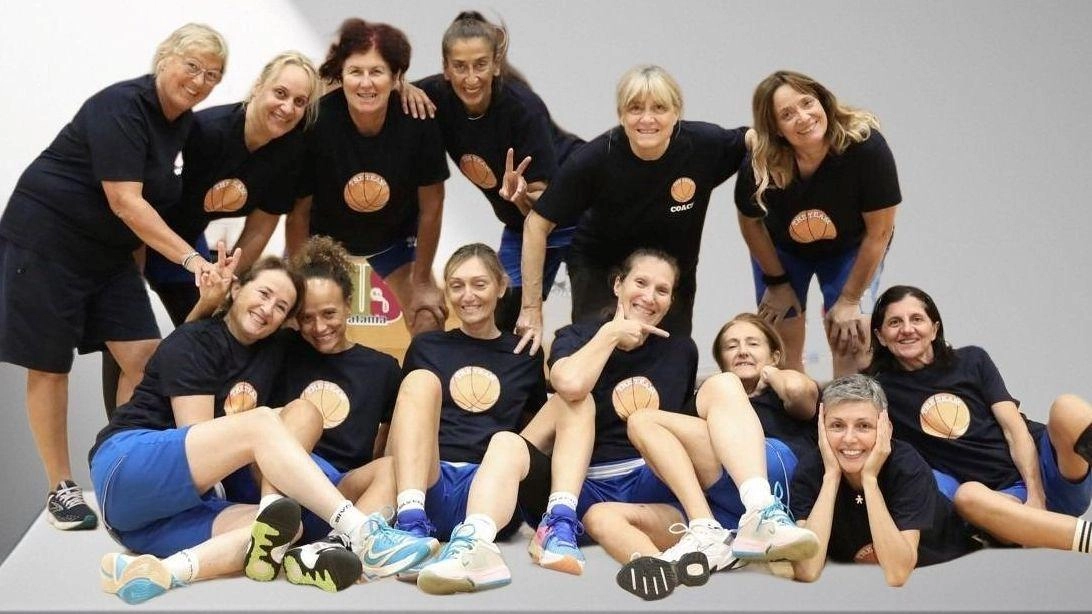 Riprendono gli allenamenti per la nazionale femminile di pallacanestro Fimba over 55, capitanata dalla perugina Susanna Galli, in vista dei...