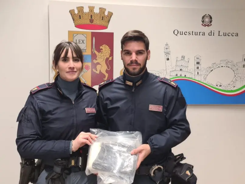 Spaccio a Lucca, sequestrato oltre 1 chilo di cocaina: quattro arresti