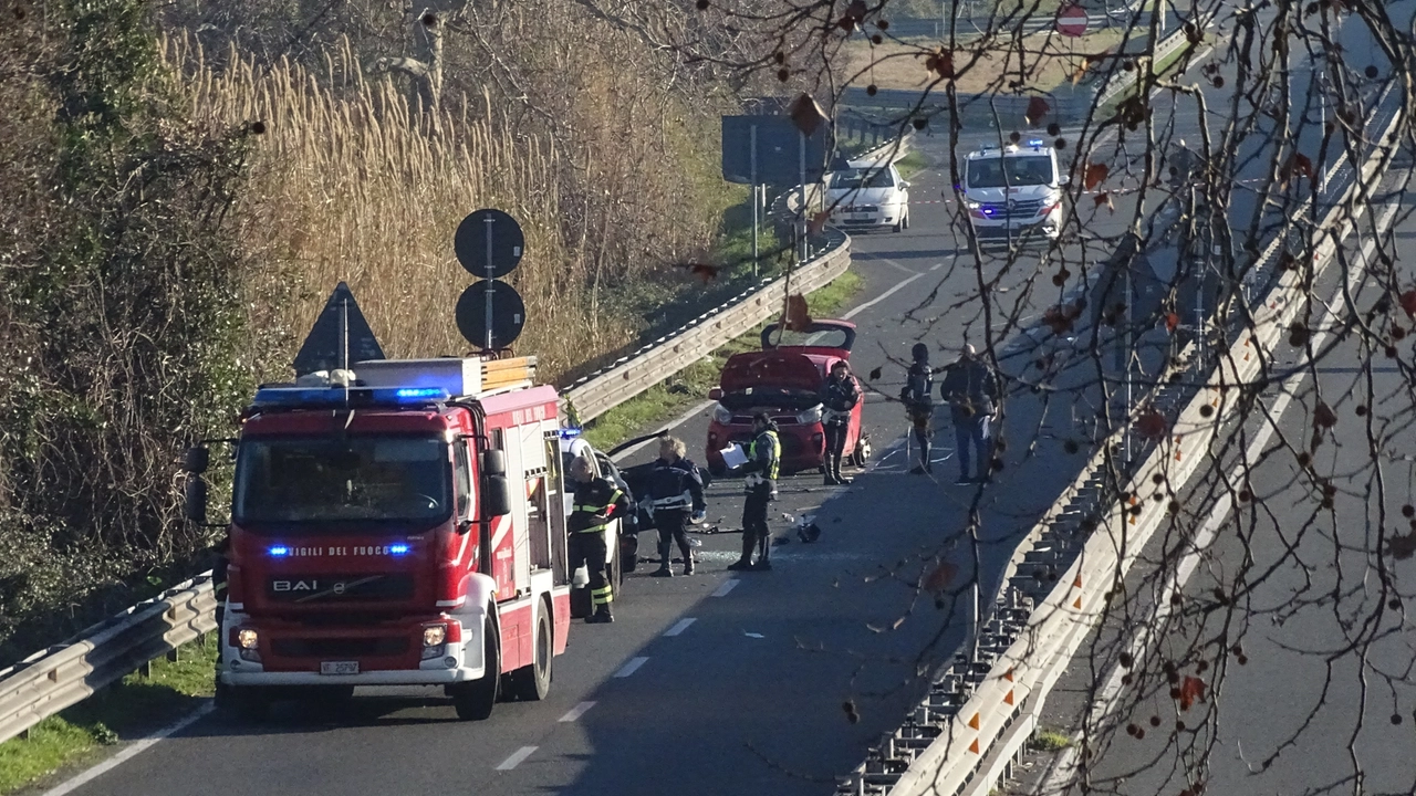 L'incidente mortale sulla Variante Aurelia a Viareggio (foto Aldo Umicini)