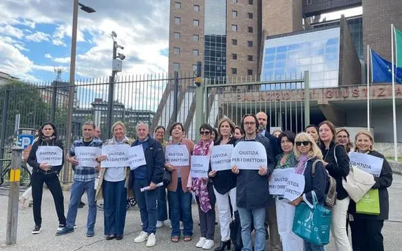 I direttori del ministero della Giustizia rischiano il demansionamento. La protesta ieri in tribunale