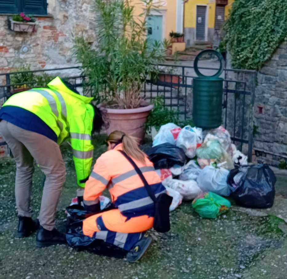 Rifiuti in strada. Acam individua i responsabili