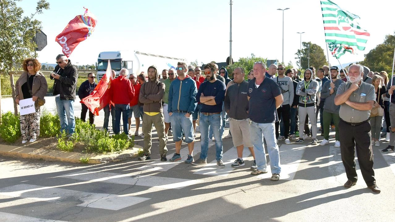 Una delle passate manifestazioni di protesta per il clima di incertezza che si è creato intorno al futuro di Venator