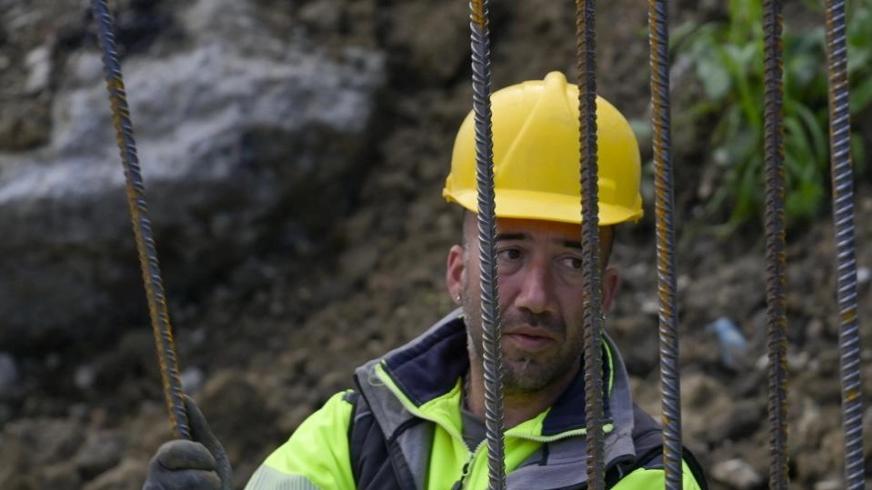 Un tratto di via di Castelfalfi è a quanto pare stato teatro di una frana. E con una determina pubblicata...