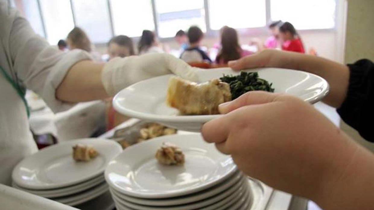 Pane e frutta non ti vanno?. Agli studenti box anti-spreco