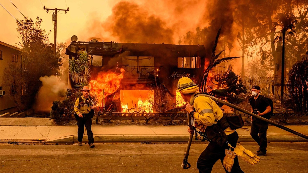 Paolo Odierna, pratese, dal 2017 vive e lavora in California. La sua abitazione è a pochi chilometri dai roghi "Qui la situazione è ancora drammatica. Con gli sbalzi di elettricità 60 mila dollari di danni al ristorante" .