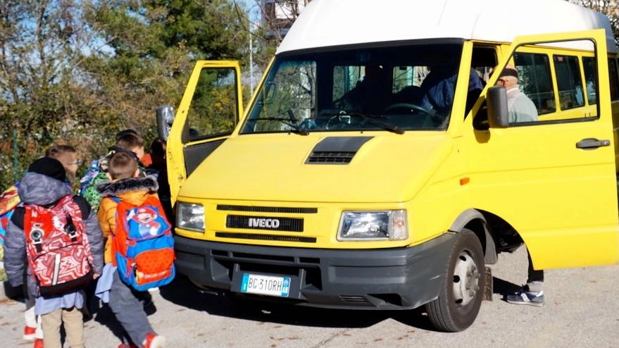 A una settimana esatta dall’inizio delle lezioni può partire anche il servizio di trasporto scolastico foto d’archivio