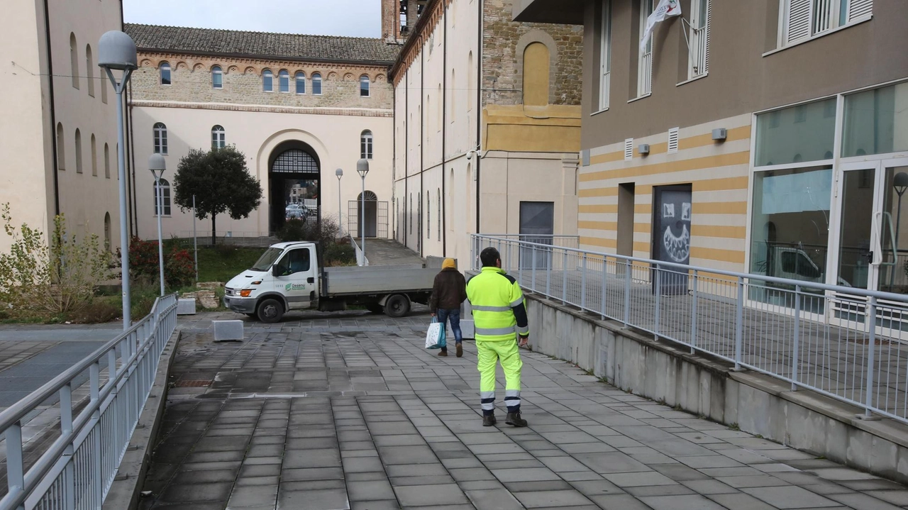 La Nuova Monteluce è ancora semideserta e in condizioni di degrado. Si attende l’avvio. del cantiere della Asl