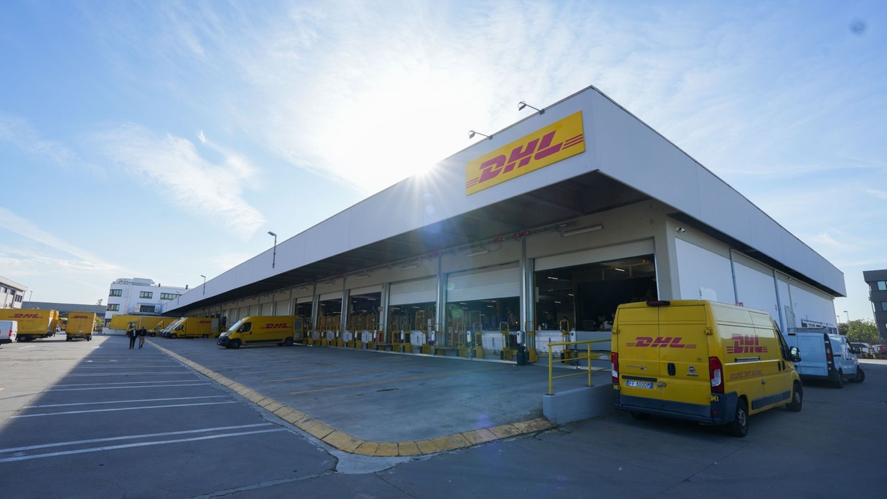 DHL