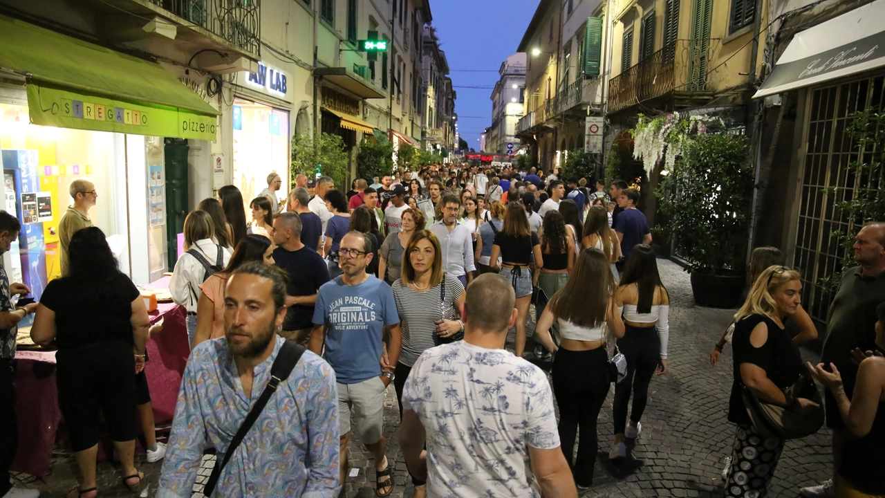 L’amministrazione pronta a stanziare circa 116mila euro per l’organizzazione. In piazza Martiri della Libertà e in viale Italia i due palchi principali