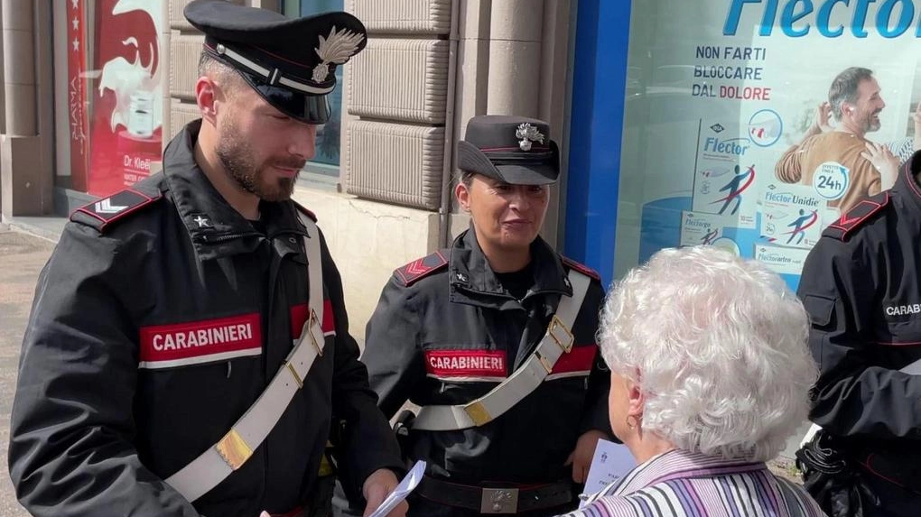 Carabinieri in prima linea contro le truffe agli anziani (. foto di repertorio