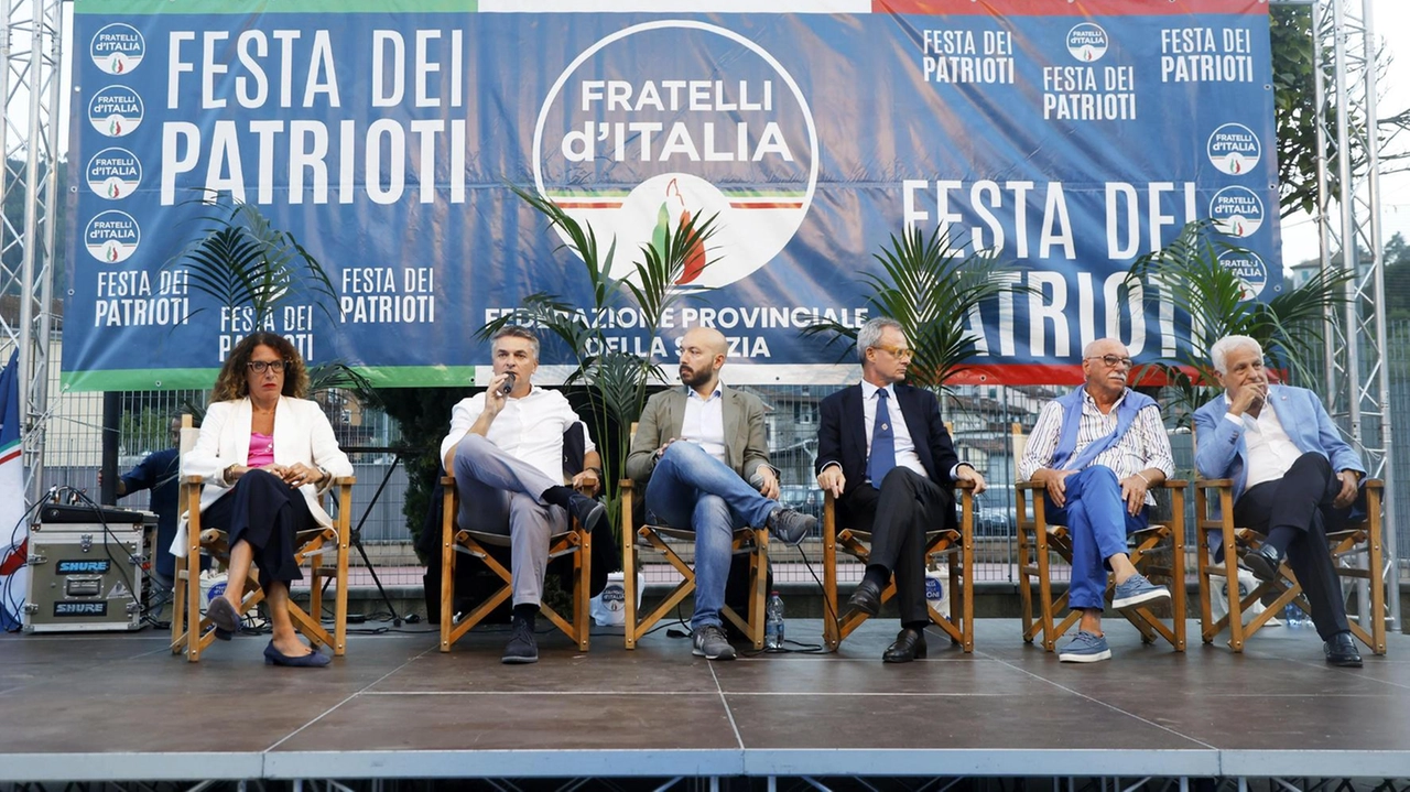 Un momento della festa regionale di Fratelli d’Italia a Beverino