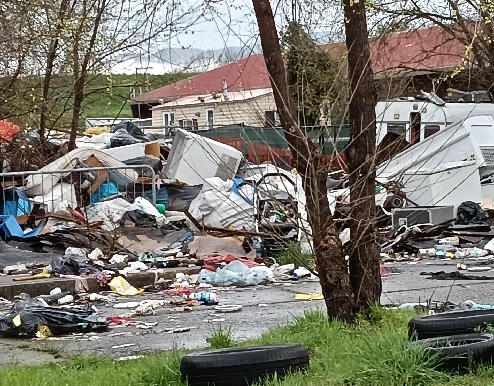 “Sconcertante il degrado nell’area vicina al campo Coni“