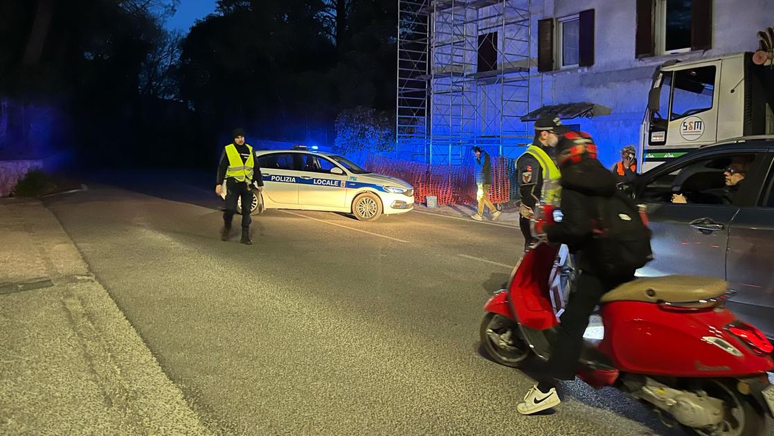 Suv contro una moto, 50enne muore in strada