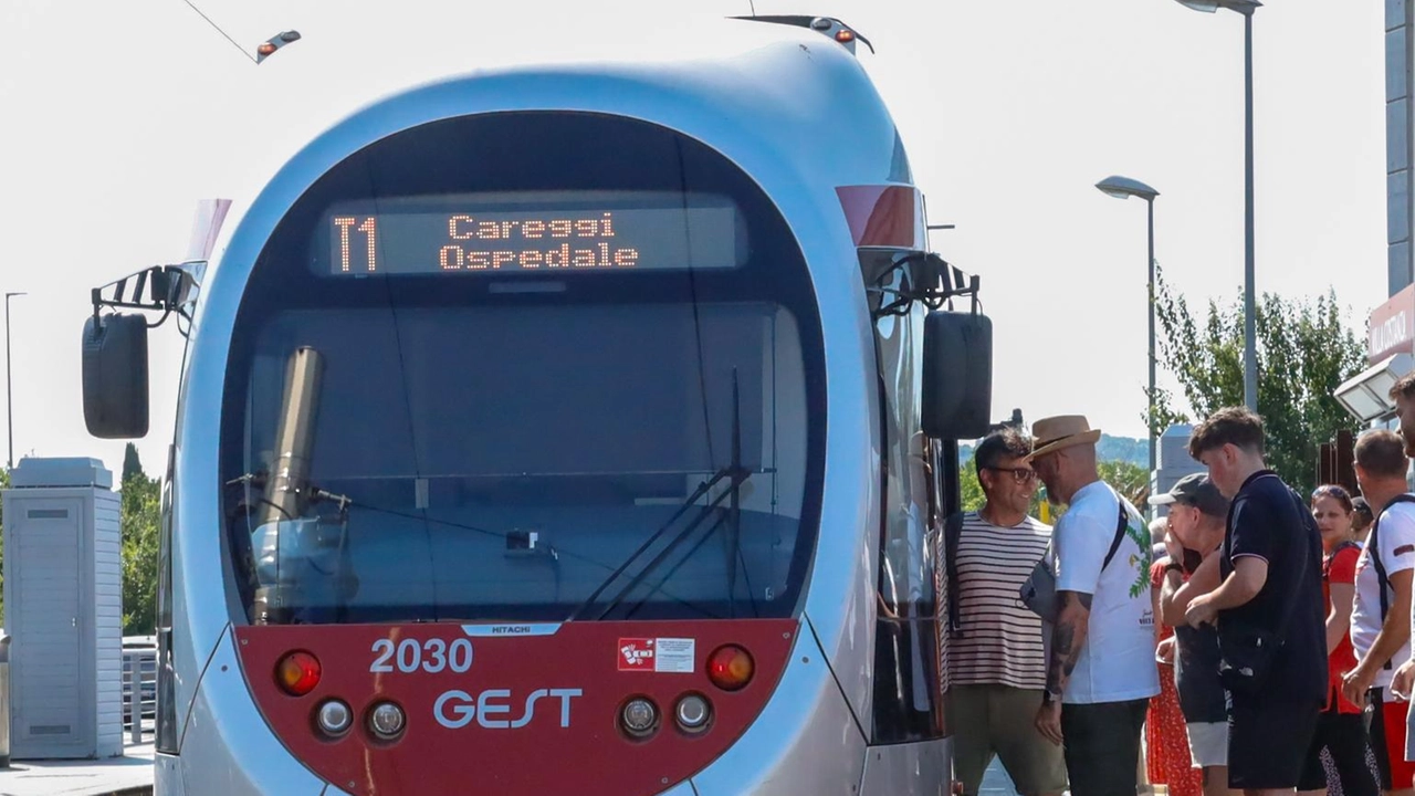 Il prolungamento della tramvia di Firenze da Careggi al Meyer e il metrotram di Prato procedono in parallelo per attingere risorse da un bando ministeriale. Sciopero regionale potrebbe causare ritardi ai tram di Gest a causa di aggressioni al personale.