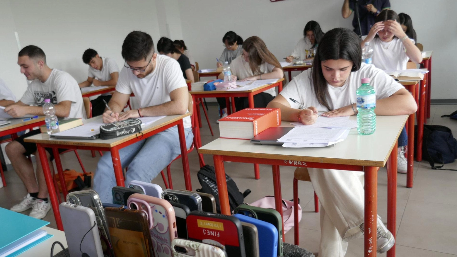 Maturità, buona la prima (prova). Al Datini un banco è per Tommaso. E c’è la studentessa al nono mese