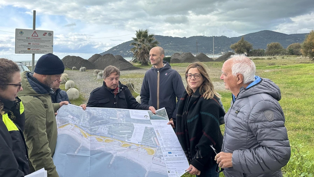 Consegnati alla ditta Agnese spa i lavori per il retro spiaggia, con tanto di riqualificazione di via Kennedy e via Brigate Partigiane