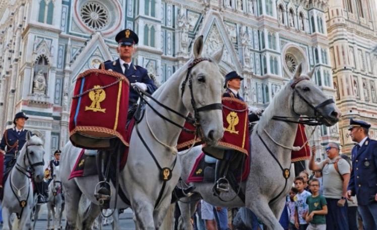 Firenze, torna ‘Fiorente’. Sfilata a cavallo per le vie del centro