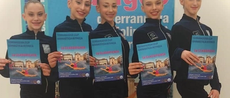 Le ginnaste dell'Etruria hanno ben figurato nell'ultima prova del campionato regionale di insieme di ginnastica ritmica, occupando le prime due posizioni del podio