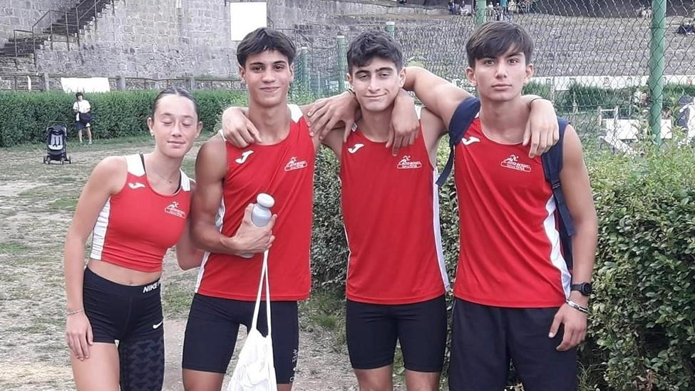 I portacolori dell’Atletica Grosseto Banca Tema