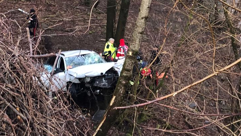 Ieri mattina a Pontepetri si è verificato un drammatico incidente. Ecco due prospettive sul tragico evento.