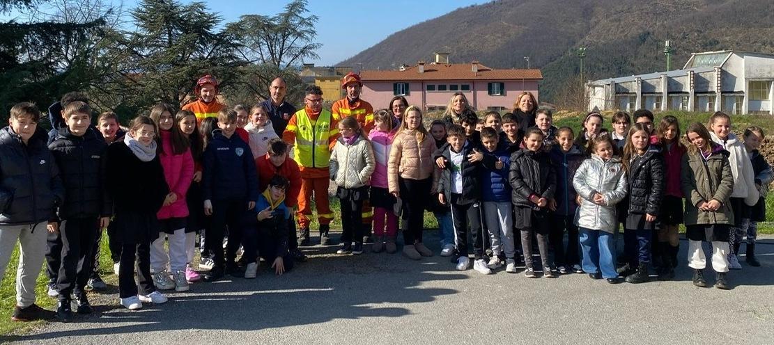 Lezioni di antincendio boschivo. Esperti in classe a tutela della natura