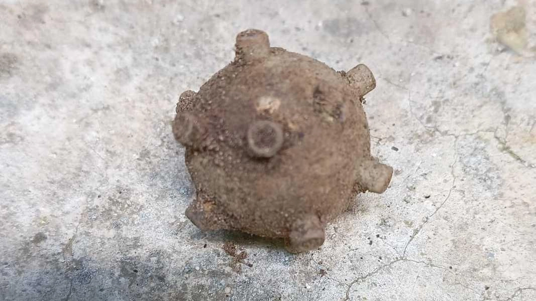 Trovata bomba a mano in un campo ad Antisciana