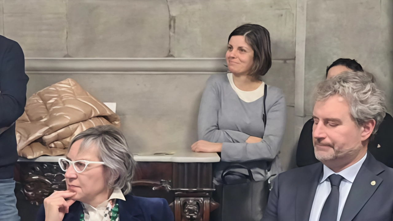 Il consiglio comunale dei ragazzi e una delegazione della Consulta studentesca, accompagnati dal sindaco Mario Pardini, dall’assessore all’istruzione Simona Testaferrata...