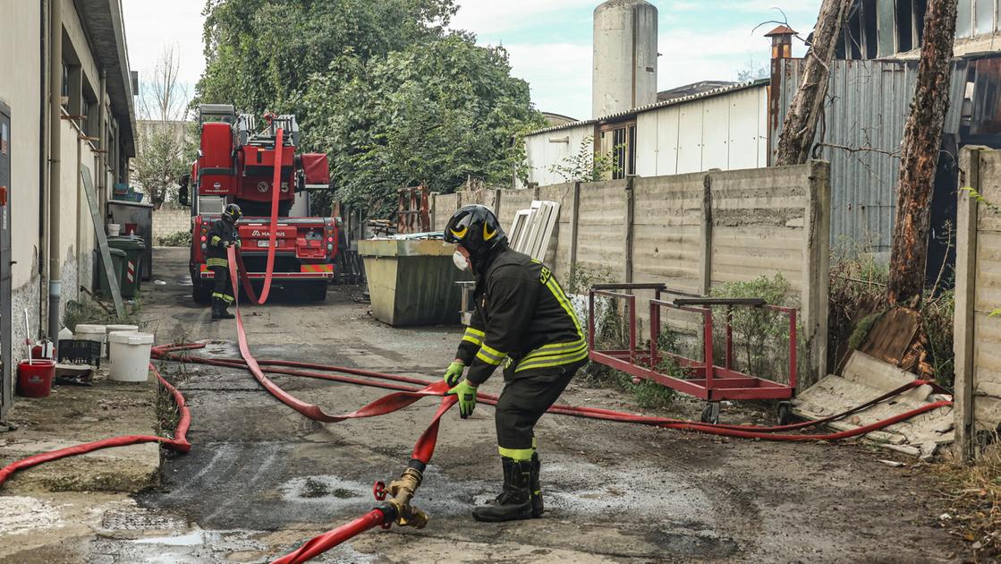 Campi, proseguono le operazioni di spegnimento dell