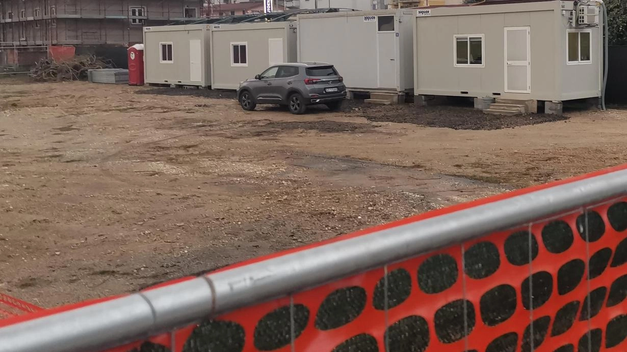 Il cantiere della Casa della Salute installato nell’ex area ferroviaria (foto Nizza)