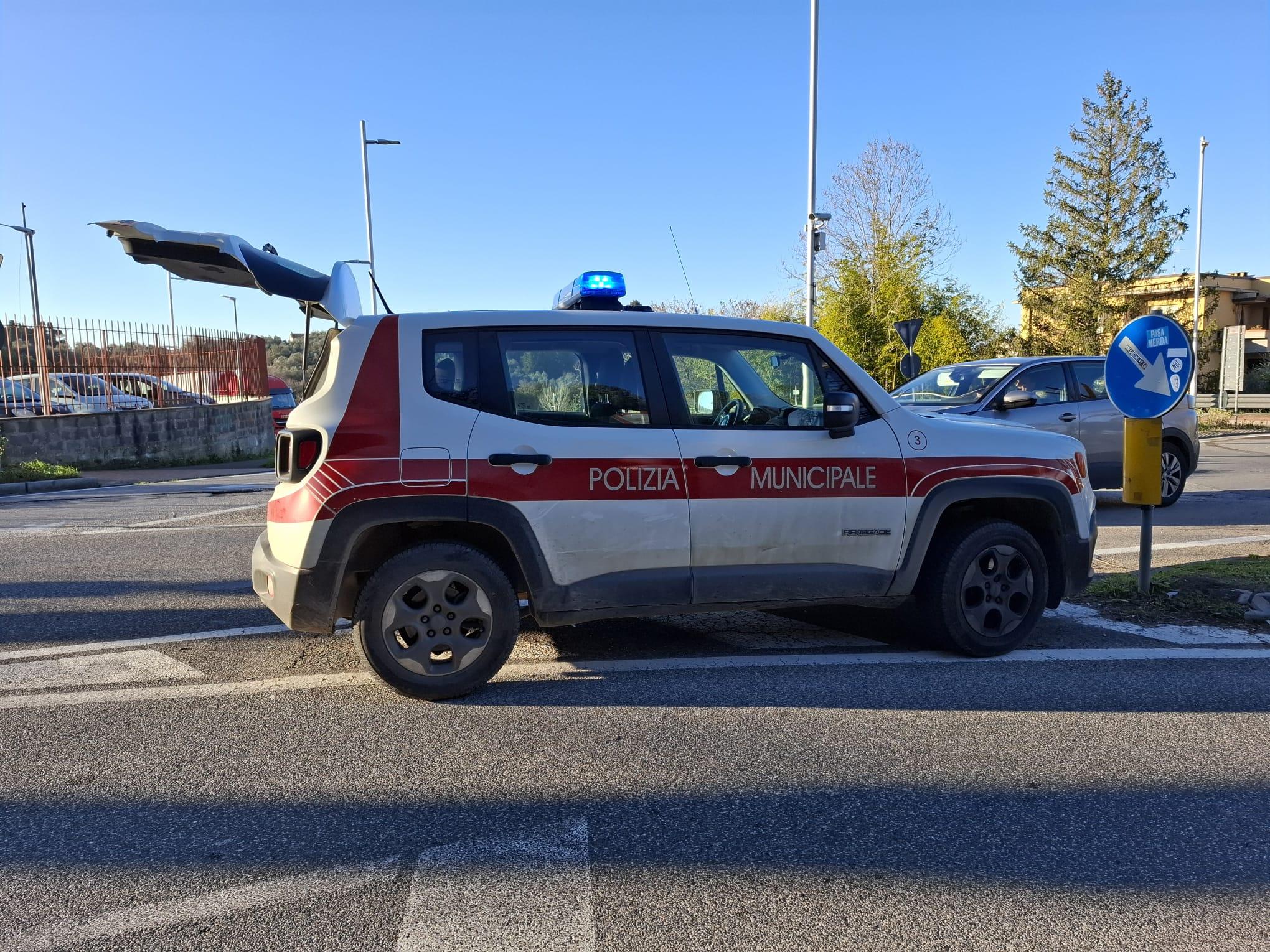 Scontro fra auto e moto a San Casciano, giovane ferito trasportato in ospedale