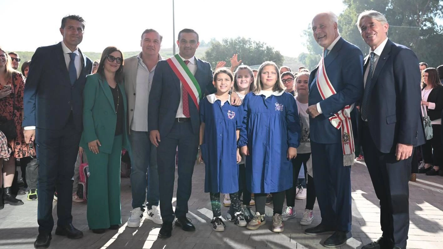 Ecco la scuola del futuro. Grande festa a Ribolla