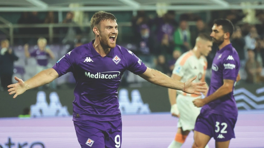 L'esultanza di Beltran nel match vinto dai viola per 5-1 contro la Roma