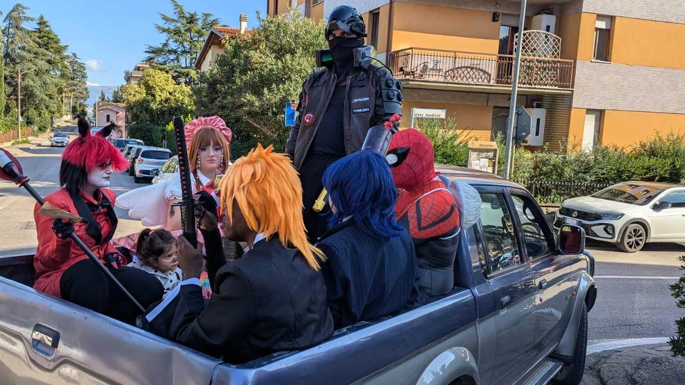 Pieve Comics, domenica da show. Musica e ’cosplay’ animano il Ponte