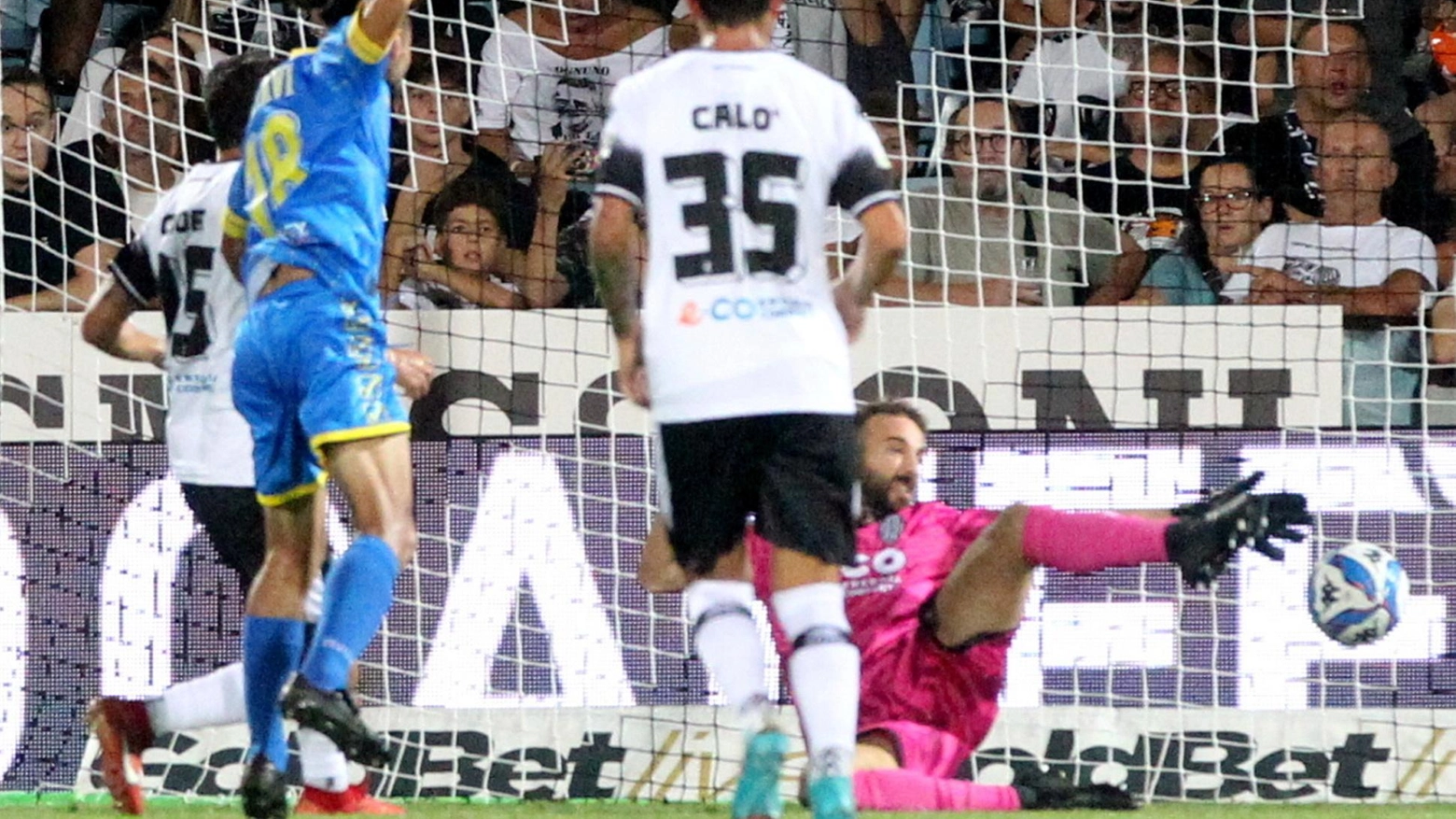 Una falsa partenza ed è sconfitta. Partita in salita per gli azzurri. Il Cesena si prende i tre punti