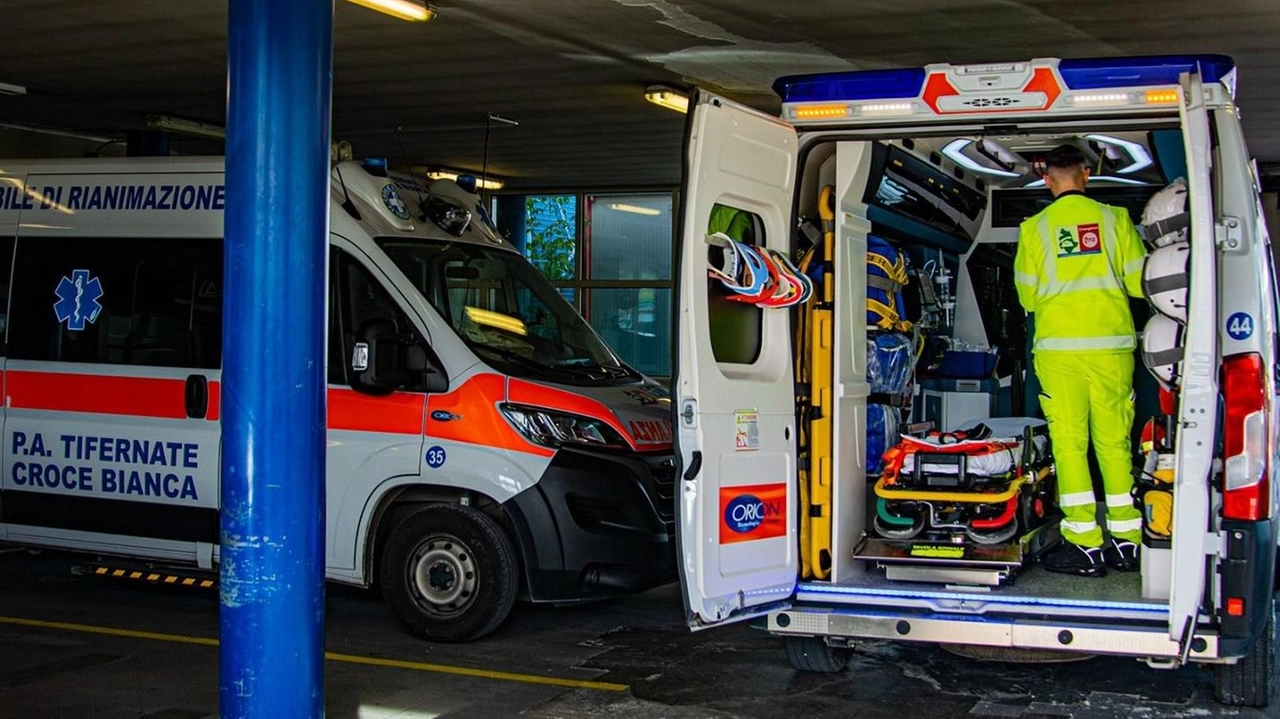 Gli equipaggi della Croce Bianca all’interno dell’ospedale di Città di Castello