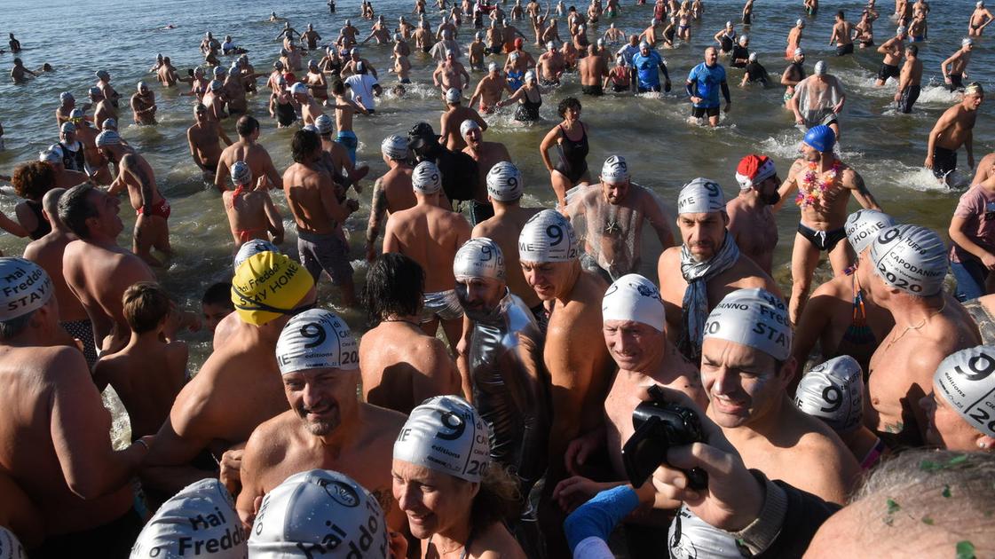 1 gennaio, il tuffo di Capodanno: le origini di questa tradizione