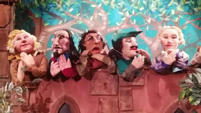 Al Teatro Dovizi di Bibbiena prosegue la Stagione Teatrale dedicata ai più piccoli "Uomini delle Stelle" curata da Nata Teatro...