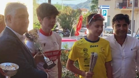 Leonardo Lugani e Elia Caorsi vincono il Memorial Cesare Mannelli a Ceparana, conquistando i titoli regionali di categoria. Successi anche per altri atleti e premi speciali assegnati durante l'evento.