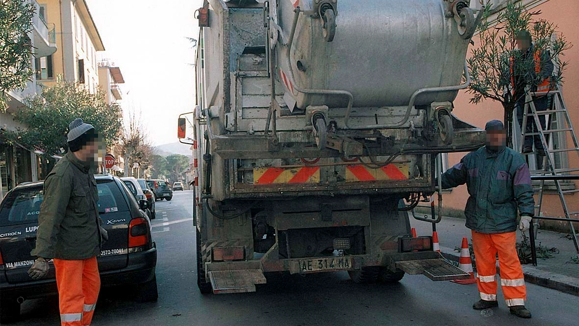 Cambia la raccolta rifiuti, a Montecatini sbarca il “porta a porta”. Pulizia strade e divieti