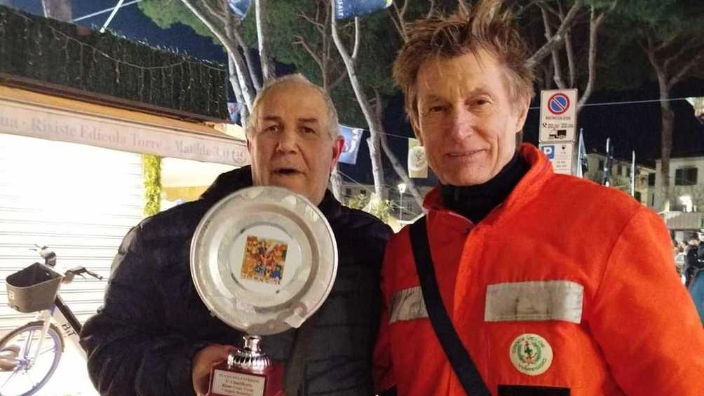 Il cuoco per passione Vincenzo Barsotti insieme al sempre ‘croverdino’ Muzio Gianni