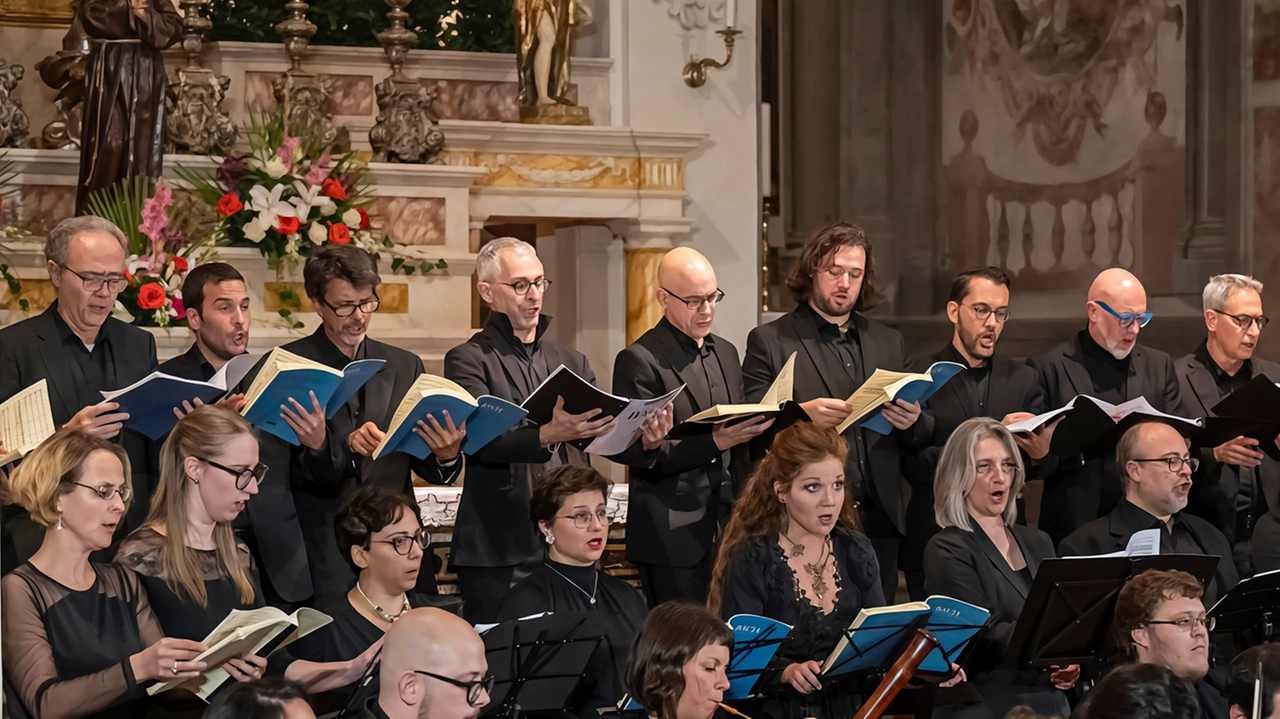 L’ensemble Lilium Cantores, che domenica prossima interpreterà la Johannes-Passion di Bach nella Collegiata di Empoli