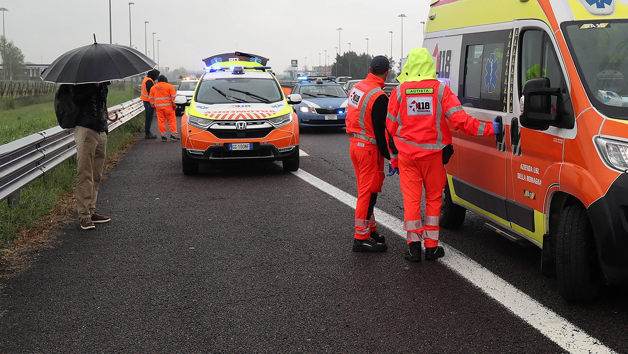 Soccorsi sull'autostrada (foto di repertorio)