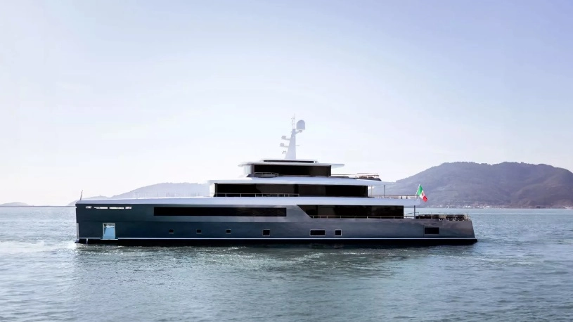 Il superyacht amante 58 di Perini Navi